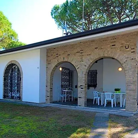 Elegant With Generous Outdoor Space Hotel