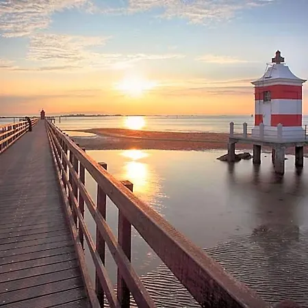 Hotel Elegant With Generous Outdoor Space Lignano Sabbiadoro